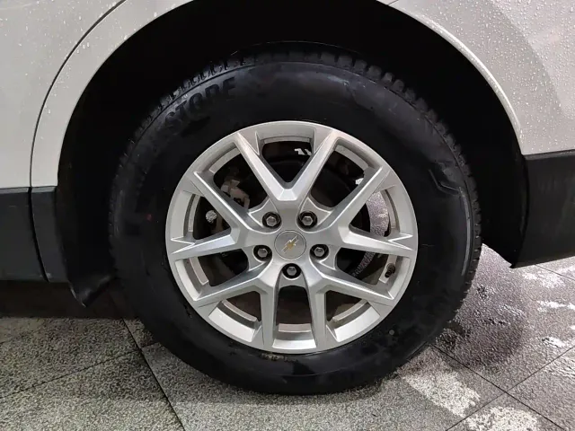Chevrolet Equinox — Фото автомобиля 16
