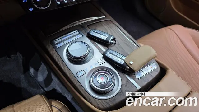 Genesis G80 Бензин 2.5 турбо AWD — Фото автомобиля 9