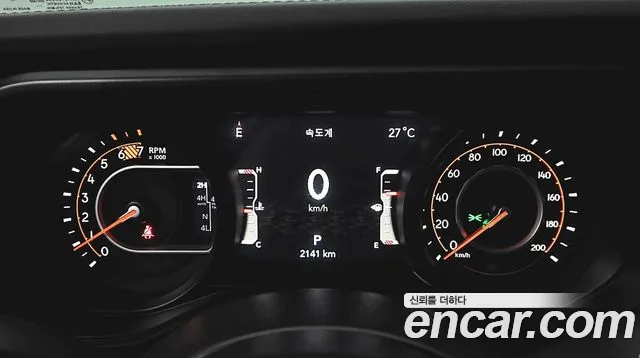 Jeep Wrangler JL — Фото автомобиля 12
