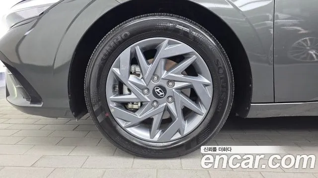 Hyundai Avante CN7 — Фото автомобиля 5