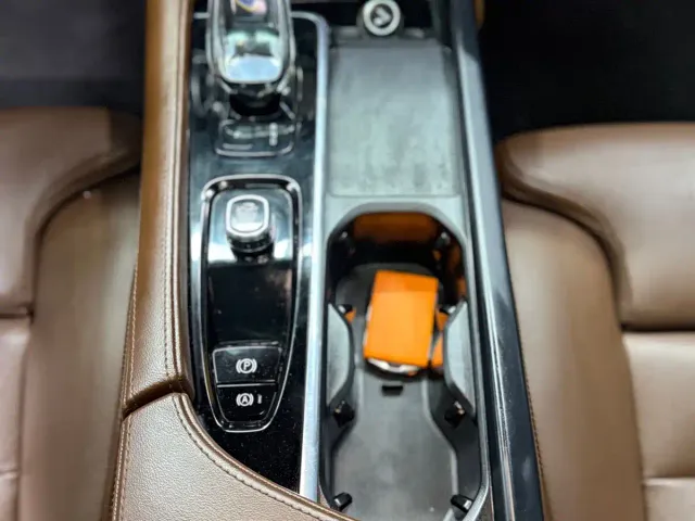 Volvo S90 — Фото автомобиля 14