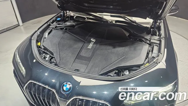 BMW i7 — Фото автомобиля 6