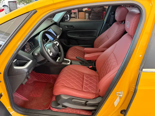 Honda Fit — Фото автомобиля 5