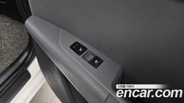 Kia Niro The All New — Фото автомобиля 24