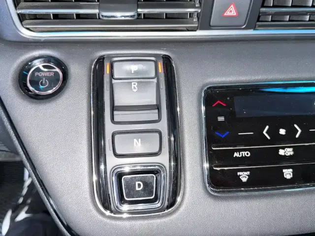 Honda Elysion — Фото автомобиля 8