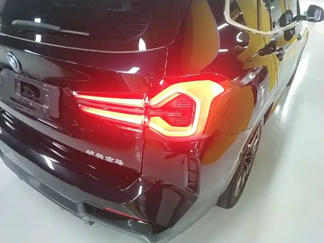 BMW BMW iX3 2022 Facelift Leading Model — Фото автомобиля 7