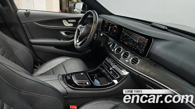 Mercedes-Benz E-Class — Фото автомобиля 19