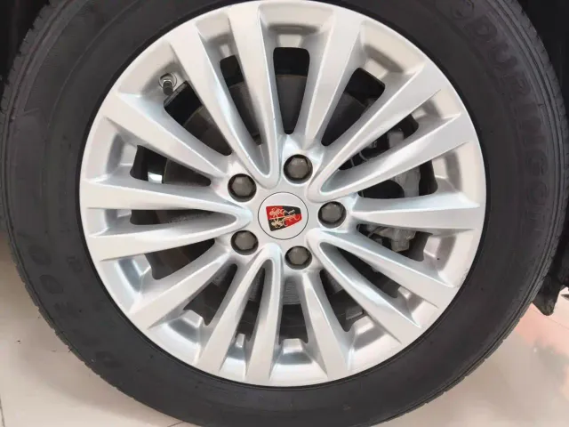 Roewe Ei5 — Фото автомобиля 15