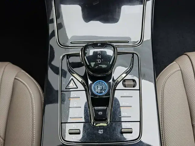 BYD Han — Фото автомобиля 13