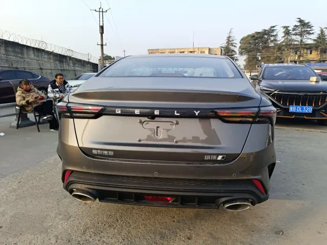 Geely Binrui — Фото автомобиля 16