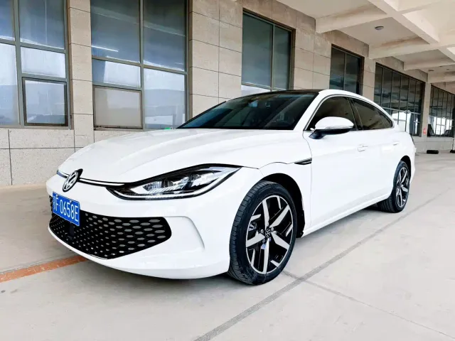 Фотография автомобиля — Volkswagen Lamando