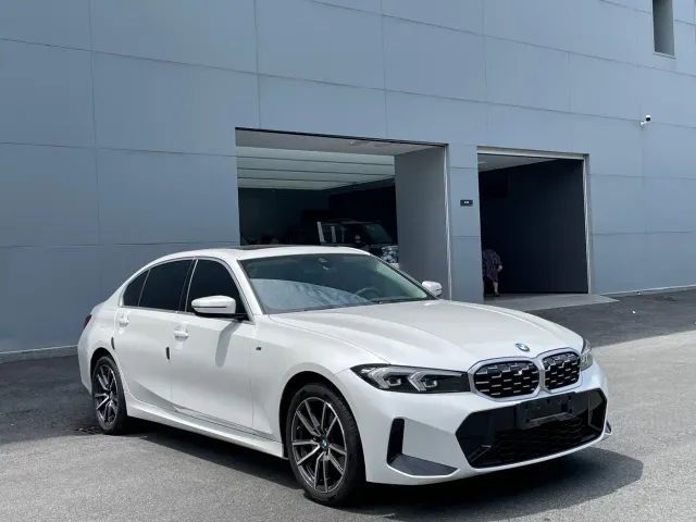BMW 3 Series — Фото автомобиля 3