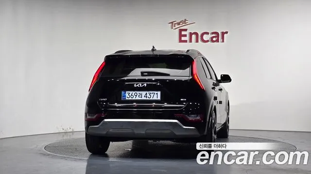 Kia Niro — Фото автомобиля 4