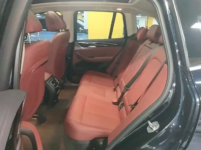BMW BMW iX3 2022 Facelift Leading Model — Фото автомобиля 16