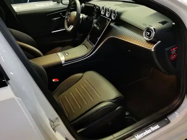 Mercedes-Benz C-Class — Фото автомобиля 8
