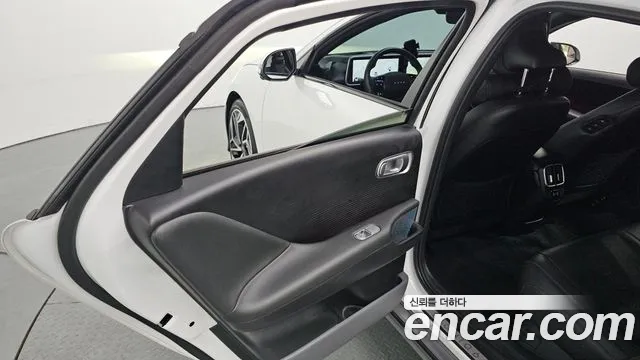 Hyundai Ioniq6 — Фото автомобиля 22