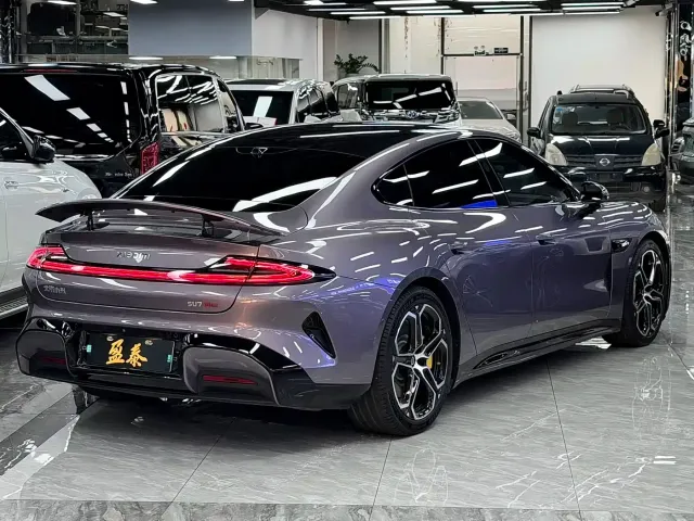 Xiaomi SU7 — Фото автомобиля 7