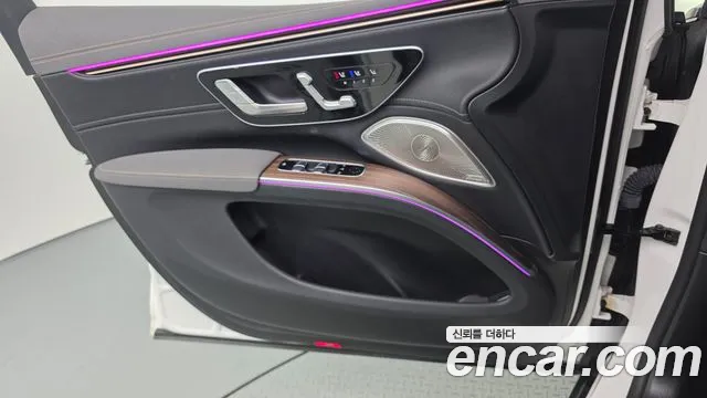 Mercedes-Benz EQS — Фото автомобиля 18