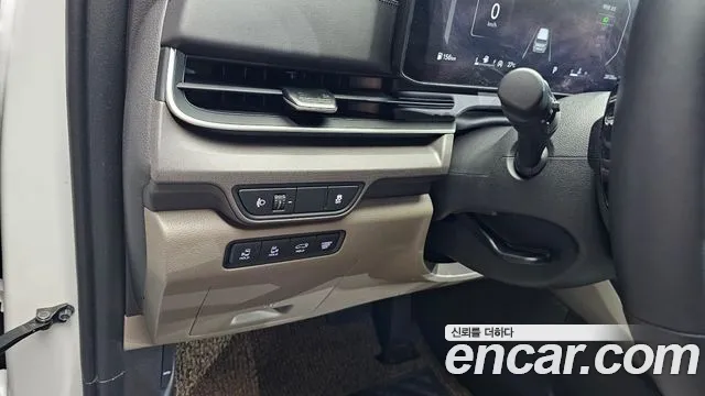 Kia Carnival Generation 4 — Фото автомобиля 16
