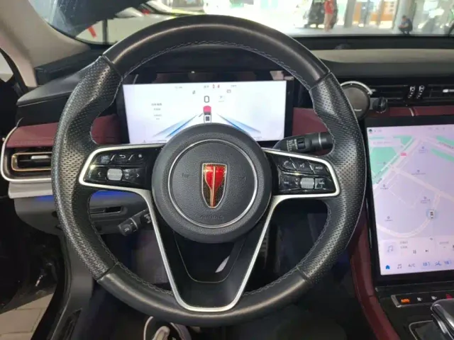 Hongqi H5 — Фото автомобиля 10