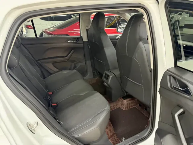 Volkswagen T-Cross — Фото автомобиля 15