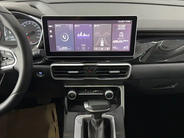 Geely Binyue — Фото автомобиля 6