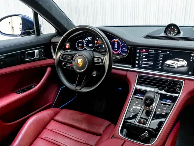 Porsche Panamera — Фото автомобиля 29