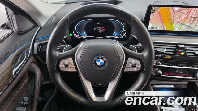 BMW 5 Series G30 — Фото автомобиля 14