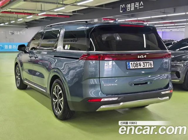 Kia Carnival Generation 4 — Фото автомобиля 5