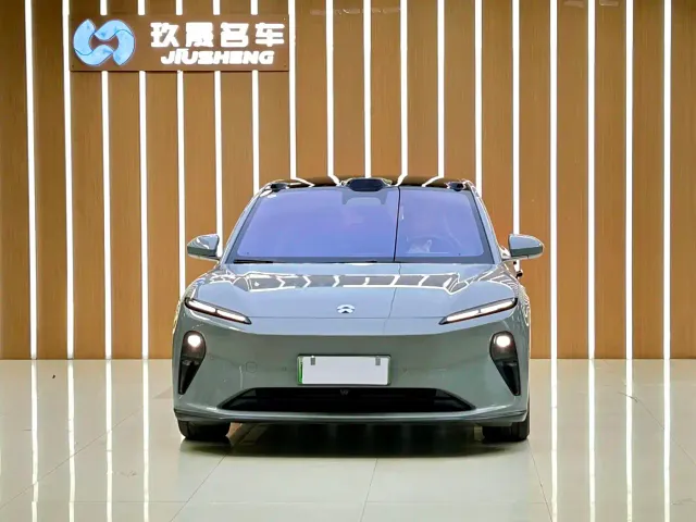 Nio ET5 Touring — Фото автомобиля 2