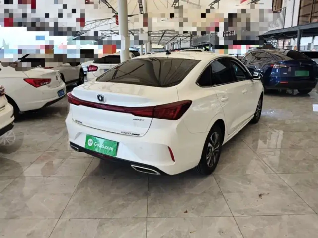 Changan Eado — Фото автомобиля 6