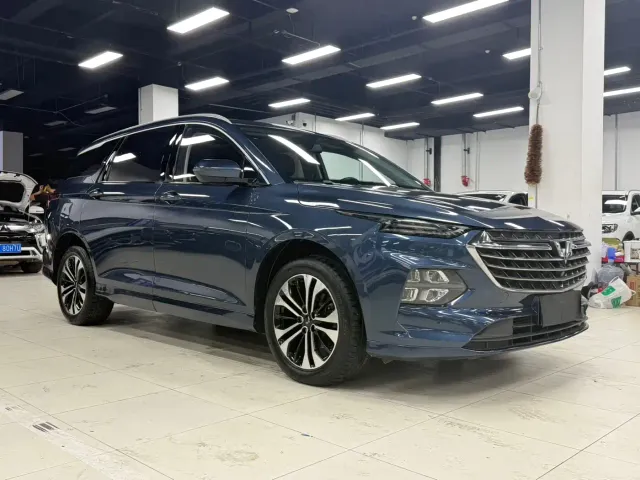 Wuling Victory — Фото автомобиля 3