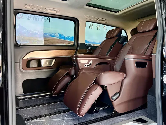 Mercedes-Benz V-Class — Фото автомобиля 10