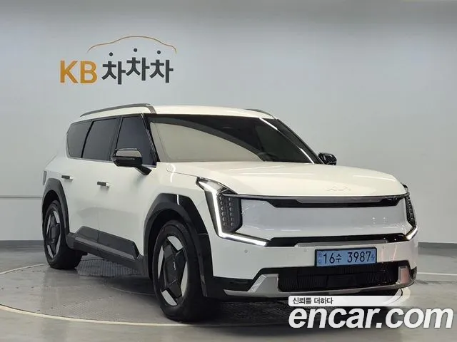 Kia EV9 — Фото автомобиля 3