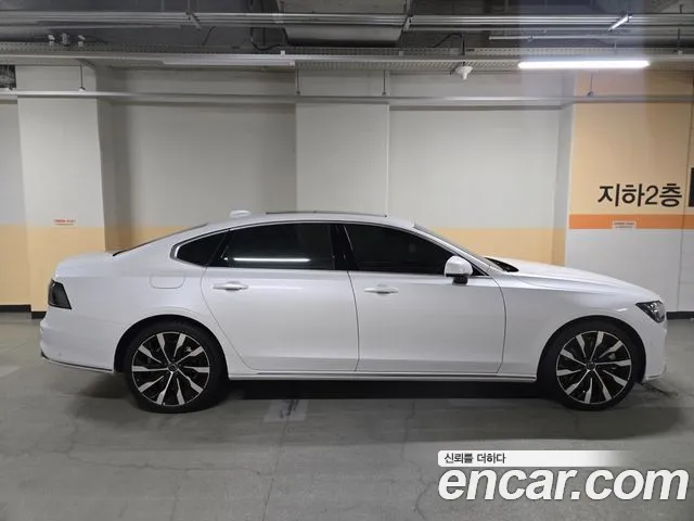 Вольво S90 — Фото автомобиля 5