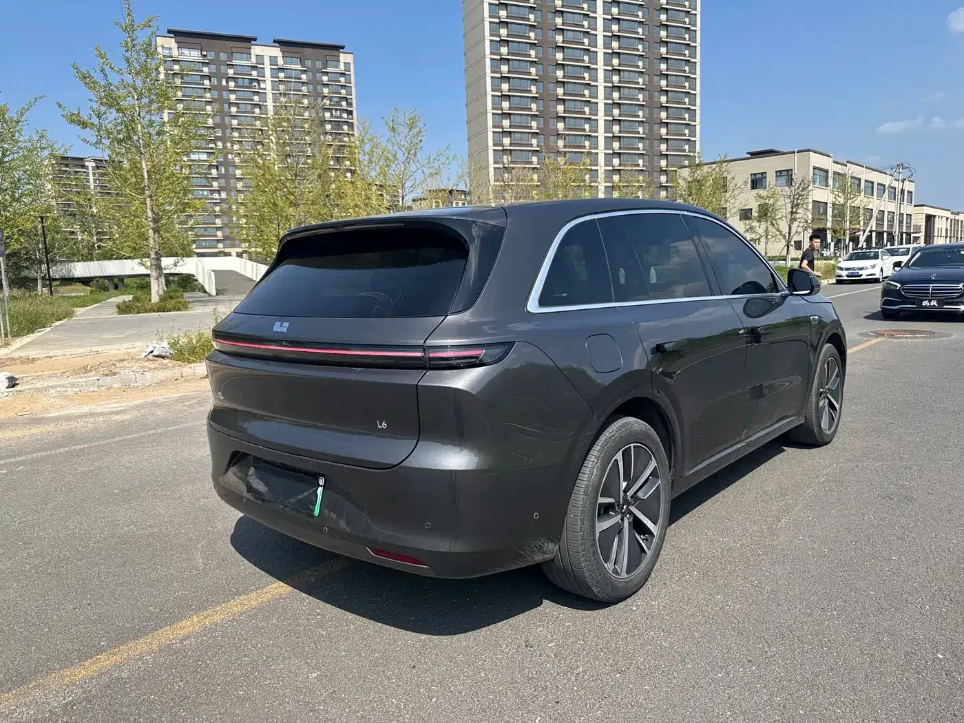 Li Auto Li Auto L6 2024 Pro — Фото автомобиля 9
