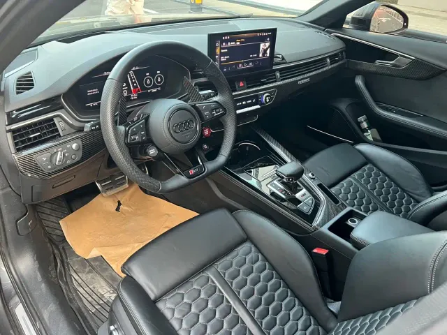 Audi RS 4 — Фото автомобиля 5