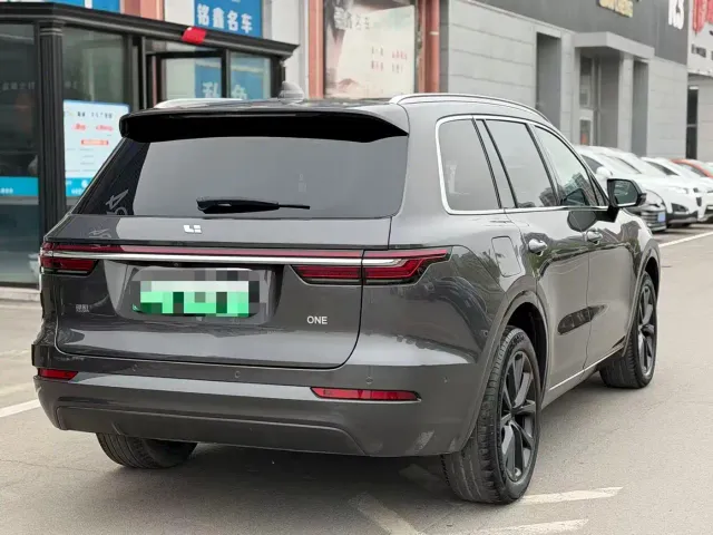 Li Auto ONE — Фото автомобиля 4