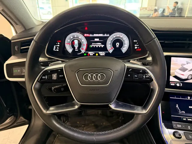 Audi A7L — Фото автомобиля 9