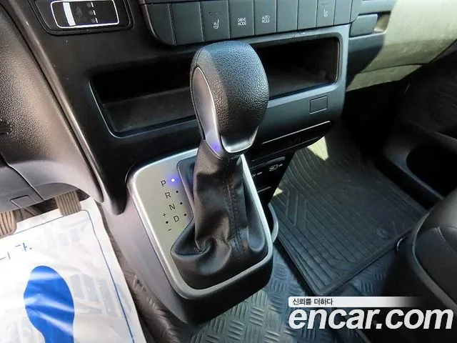 Hyundai Staria Staria Карго 5 мест — Фото автомобиля 10