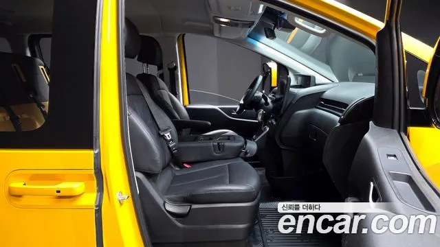 Hyundai Staria Staria L3.5 Школьный автобус — Фото автомобиля 10