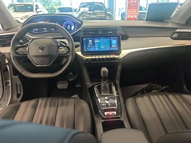 Peugeot 408 — Фото автомобиля 9