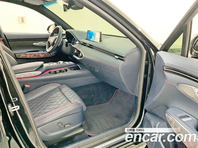Genesis GV70 2.5T Бензин AWD — Фото автомобиля 13