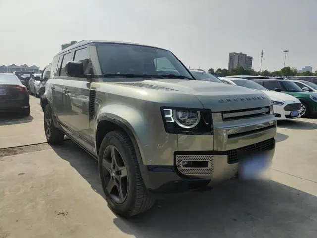 Land Rover Defender — Фото автомобиля 3