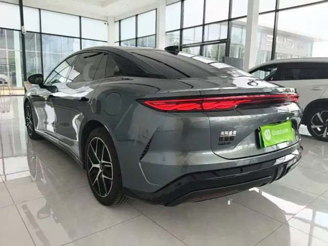 BYD Han L — Фото автомобиля 4