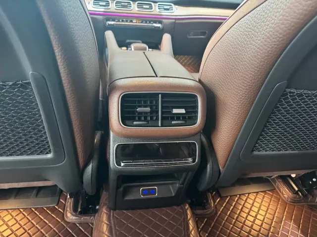 Mercedes-Benz Mercedes-Benz GLS — Фото автомобиля 17