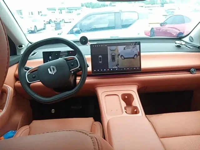 Leapmotor C10 — Фото автомобиля 9