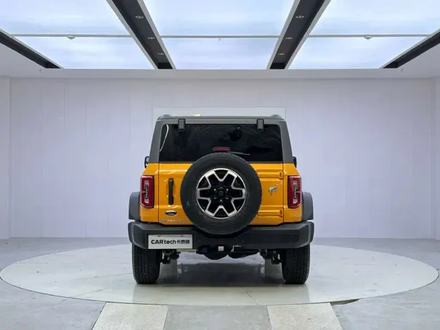 Ford Bronco — Фото автомобиля 4