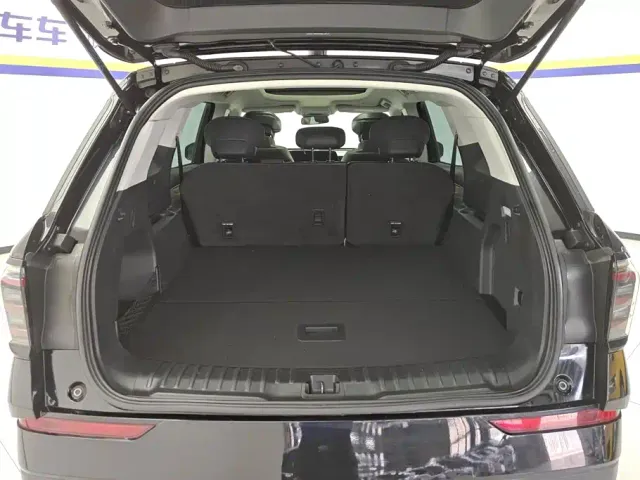 Ford Edge — Фото автомобиля 4