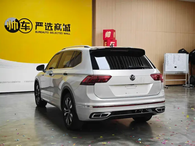Volkswagen Tiguan L — Фото автомобиля 4